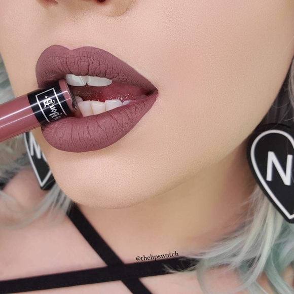 KVD Everlasting Liquid Lipstick - Picture 3 of 3